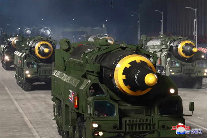 32-조선로동당창건 75돐경축 열병식